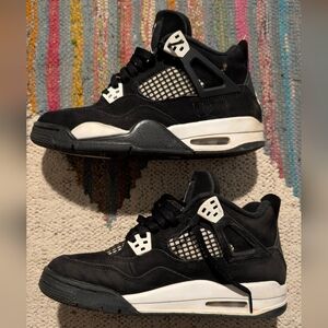 Jordan 4 White Thunder